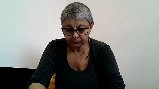 Snapshot of roseblak42 chatting on 12/23/25, 08:56 roseblak42 online show from 12/23/25, 08:56