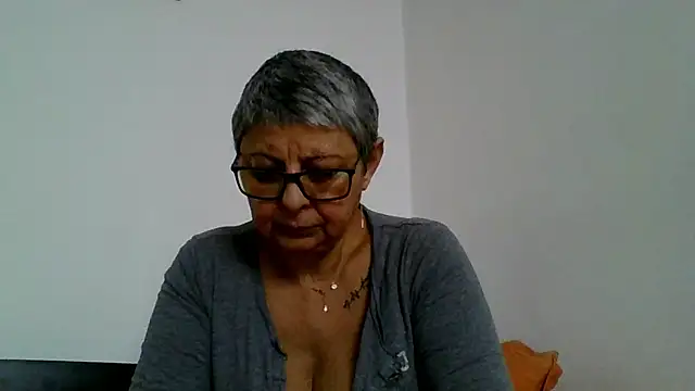 Snapshot of roseblak42 chatting on 01/08/26, 11:45 roseblak42 online show from 01/08/26, 11:45