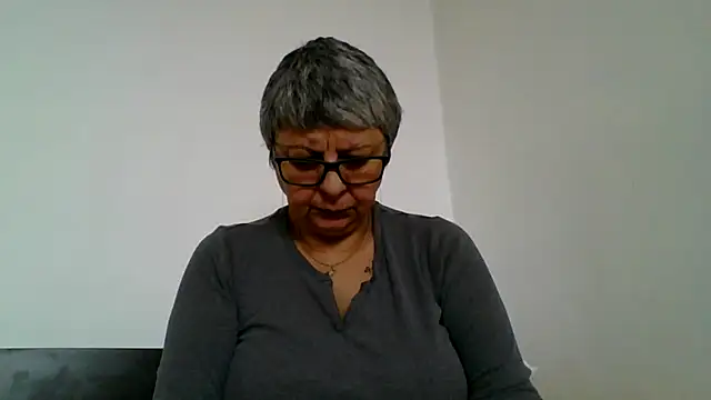 Snapshot of roseblak42 chatting on 02/05/26, 10:42 roseblak42 online show from 02/05/26, 10:42