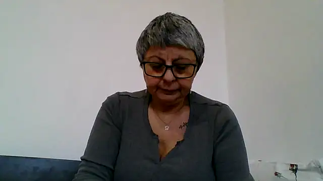 Snapshot of roseblak42 chatting on 02/06/26, 09:34 roseblak42 online show from 02/06/26, 09:34