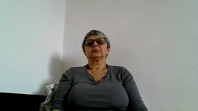 Snapshot of roseblak42 chatting on 02/12/26, 12:33 roseblak42 online show from 02/12/26, 12:33