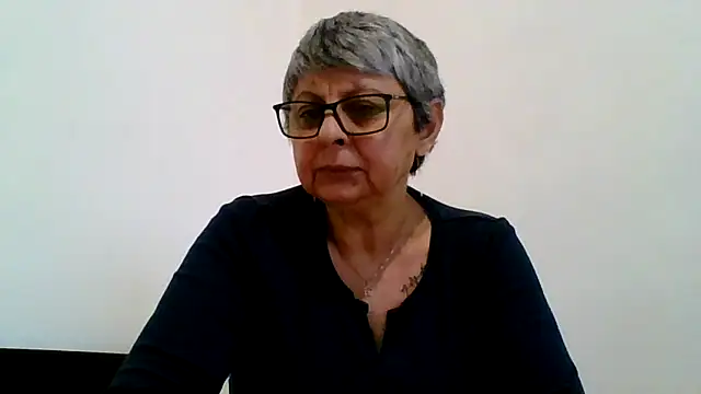 Snapshot of roseblak42 chatting on 02/13/26, 02:13 roseblak42 online show from 02/13/26, 02:13