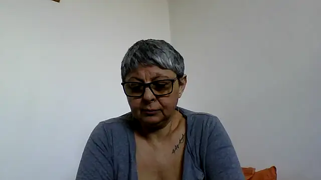 Snapshot of roseblak42 chatting on 03/06/26, 10:34 roseblak42 online show from 03/06/26, 10:34