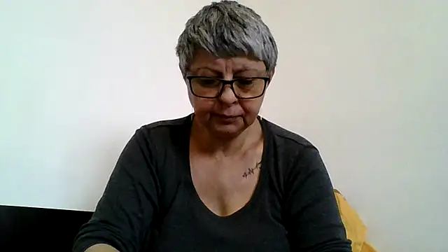 Snapshot of roseblak42 chatting on 03/22/26, 07:23 roseblak42 online show from 03/22/26, 07:23