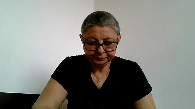 Snapshot of roseblak42 chatting on 04/12/26, 09:36 roseblak42 online show from 04/12/26, 09:36