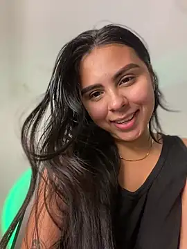 Snapshot of Alessiasex_ chatting on 12/28/24, 02:53 Alessiasex online show from 12/28/24, 02:53