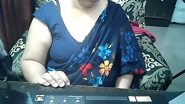 Snapshot of Punambhabisexy chatting on 11/20/25, 05:18 Punambhabisexy online show from 11/20/25, 05:18