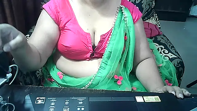Snapshot of Punambhabisexy chatting on 12/02/25, 10:53 Punambhabisexy online show from 12/02/25, 10:53