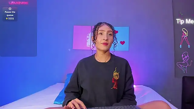 Snapshot of IsabellaSpencer chatting on 11/20/25, 10:20 IsabellaSpencer online show from 11/20/25, 10:20