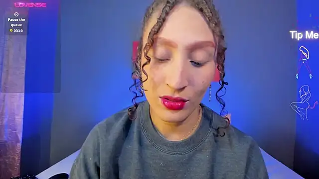 Snapshot of IsabellaSpencer chatting on 12/02/25, 10:05 IsabellaSpencer online show from 12/02/25, 10:05