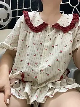 Ruby bear online show from 06/29/26, 01:22
