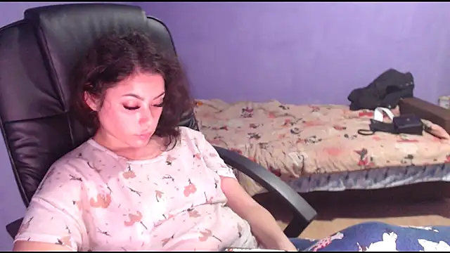 LovelyJulliette online show from 01/24/25, 08:32