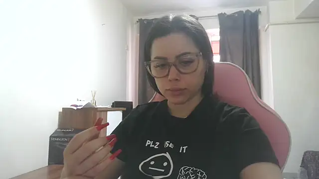 LovelyJulliette online show from 06/01/26, 10:17