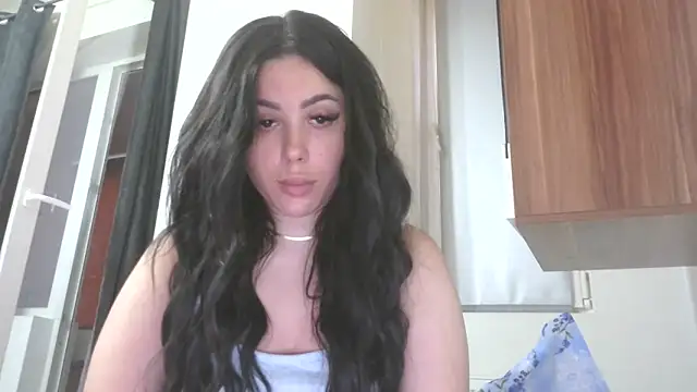 LovelyJulliette online show from 06/12/26, 04:28