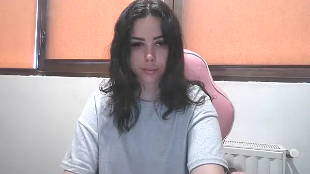 LovelyJulliette online show from 07/19/26, 10:52