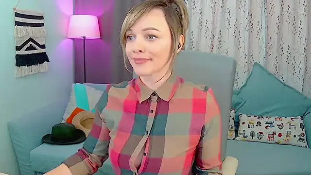 NandiSmile online show from 11/03/25, 09:32