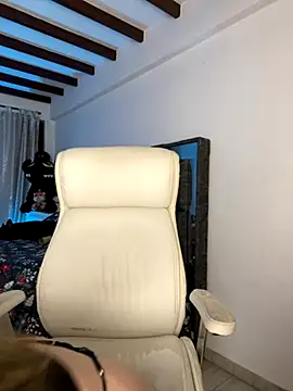 natashasweet online show from 10/28/25, 03:54