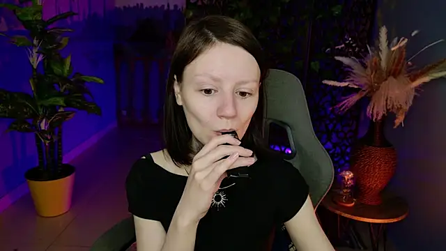 VeliraBraitberg online show from 06/07/26, 05:44