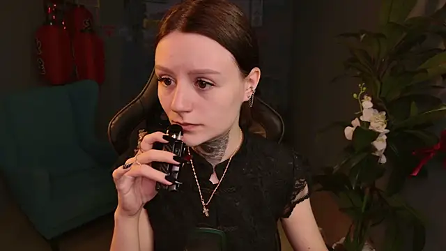 VeliraBraitberg online show from 07/18/26, 06:17