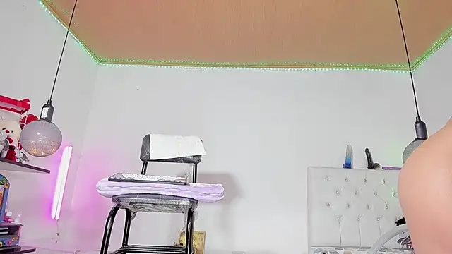 shannon kane  online show from 12/17/24, 01:16