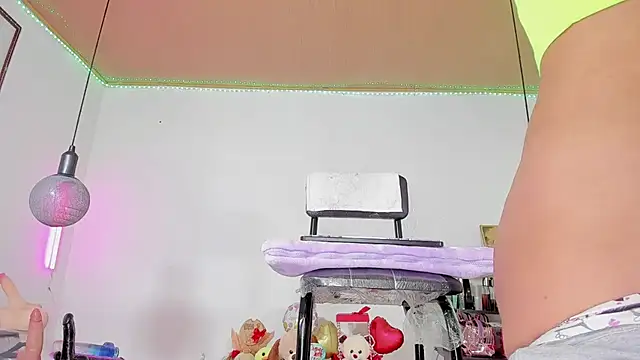 shannon kane  online show from 02/02/25, 04:54