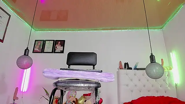 shannon kane  online show from 03/01/25, 01:29