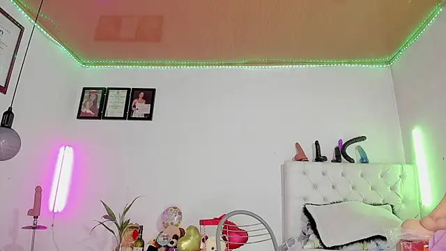 shannon kane  online show from 03/11/25, 06:19