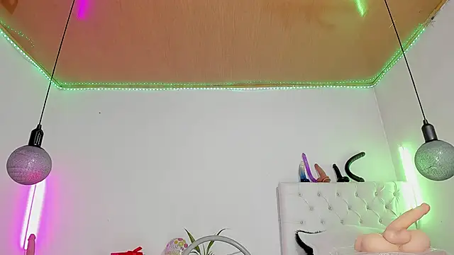 shannon kane  online show from 03/22/25, 05:41