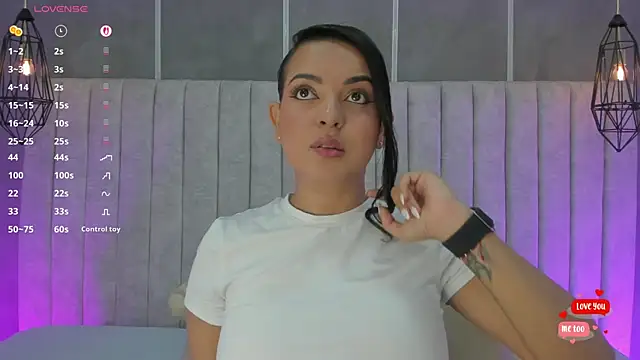 Snapshot of lea_gray chatting on 10/03/25, 07:11 lea gray online show from 10/03/25, 07:11