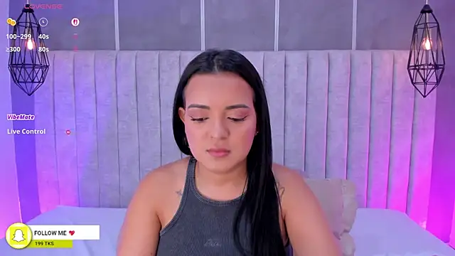 Snapshot of lea_gray chatting on 10/08/25, 07:22 lea gray online show from 10/08/25, 07:22