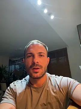 Adventurehotman online show from 09/28/25, 04:23