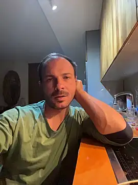 Snapshot of Adventurehotman chatting on 10/31/25, 12:00 Adventurehotman online show from 10/31/25, 12:00