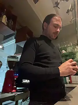 Snapshot of Adventurehotman chatting on 11/05/25, 07:14 Adventurehotman online show from 11/05/25, 07:14