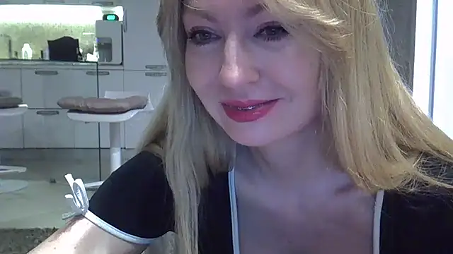 ZarinaSwift online show from 02/10/25, 04:52