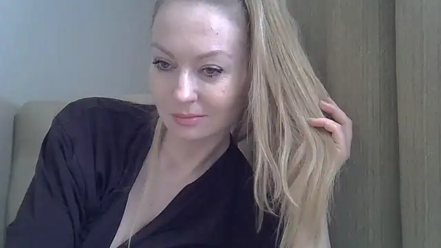 ZarinaSwift online show from 02/12/25, 08:27