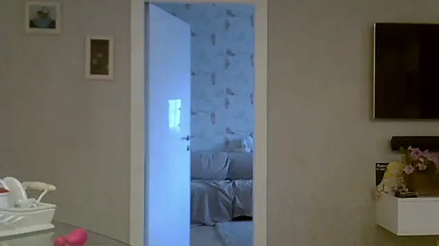 ZarinaSwift online show from 09/28/25, 12:10