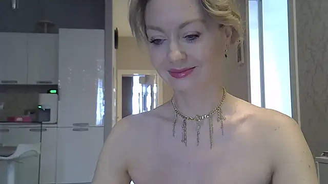 ZarinaSwift online show from 03/12/26, 04:40