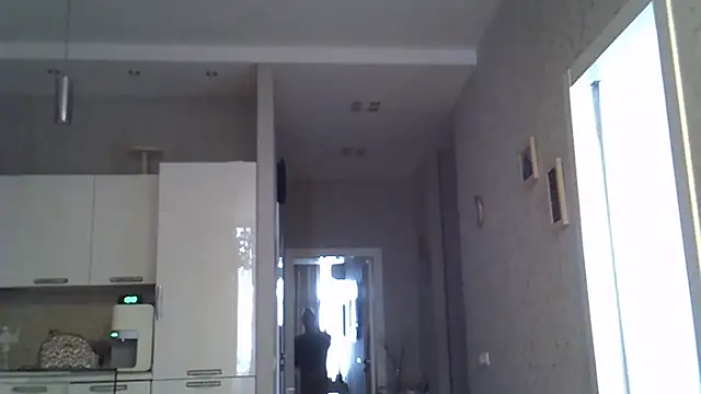 ZarinaSwift online show from 05/13/26, 04:43