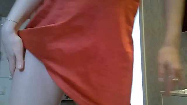 ZarinaSwift online show from 05/16/26, 06:54