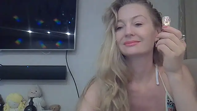 ZarinaSwift online show from 06/27/26, 12:22
