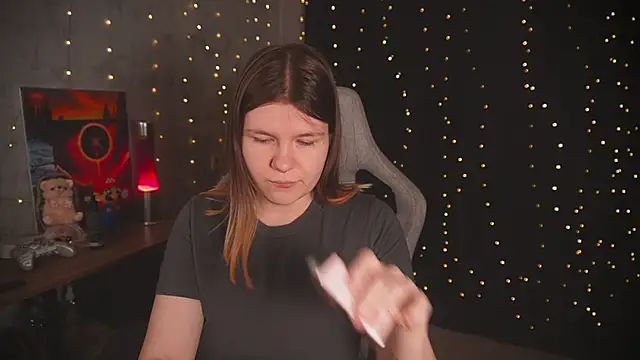 Snapshot of cuteamberlyyy chatting on 12/18/25, 04:51 cuteamberlyyy online show from 12/18/25, 04:51