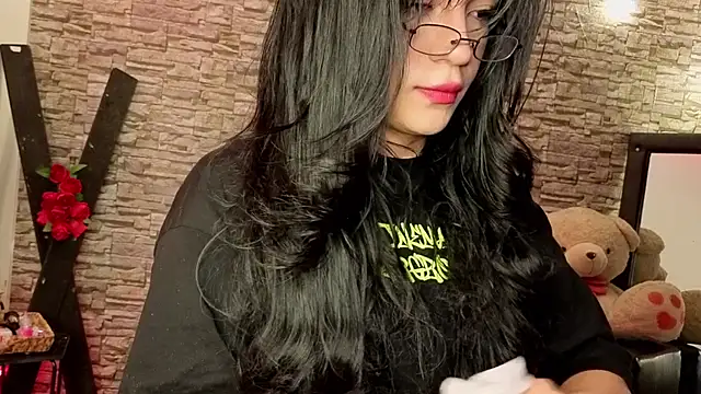Snapshot of jeimy_garcia chatting on 01/14/26, 12:11 jeimy garcia online show from 01/14/26, 12:11