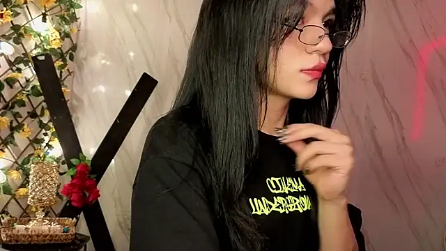 Snapshot of jeimy_garcia chatting on 02/18/26, 12:12 jeimy garcia online show from 02/18/26, 12:12