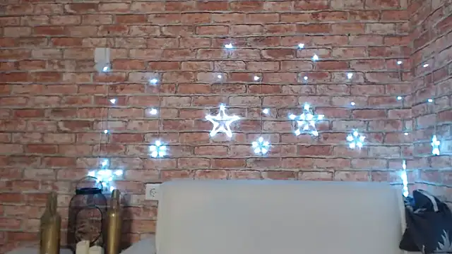 Amelia Kiss  online show from 12/19/24, 12:45