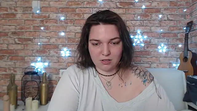 Amelia Kiss  online show from 12/21/24, 06:52