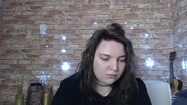 Amelia Kiss  online show from 12/25/24, 12:37