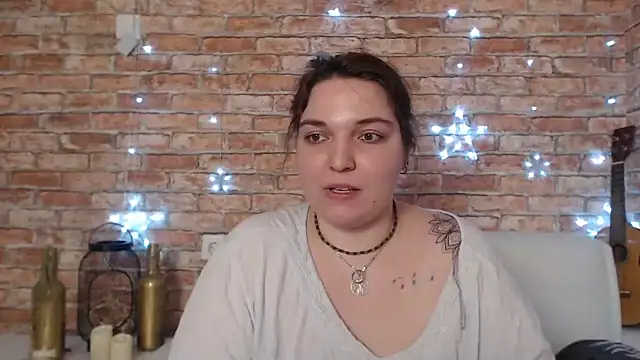 Amelia Kiss  online show from 12/27/24, 04:47