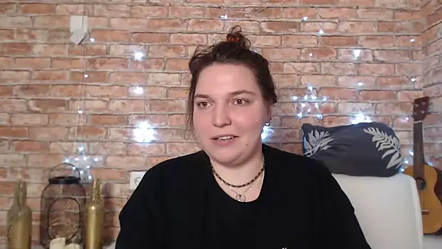 Amelia Kiss  online show from 12/28/24, 07:00