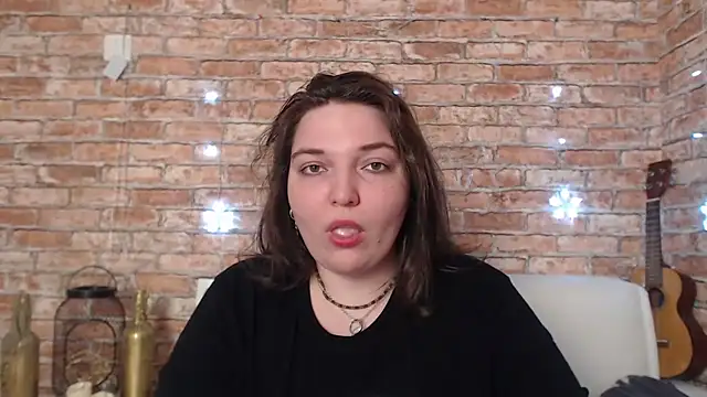 Amelia Kiss  online show from 12/30/24, 06:53