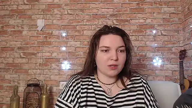 Amelia Kiss  online show from 12/31/24, 12:43